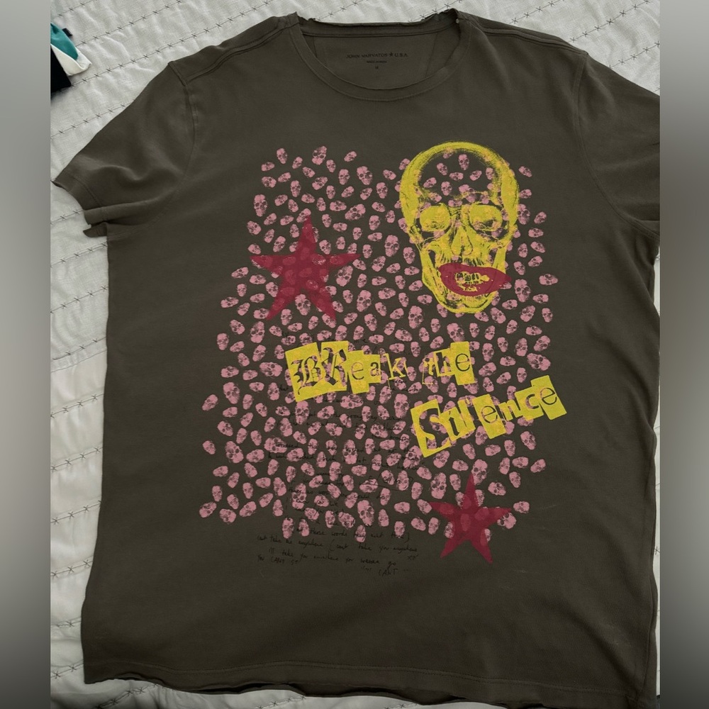 Break the silence John Varvatos skull shirt